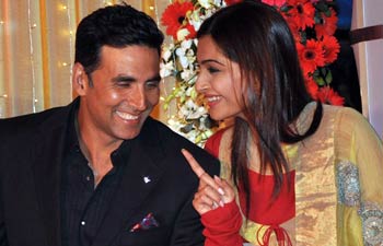 Desi man Akshay's ideal Indian girl